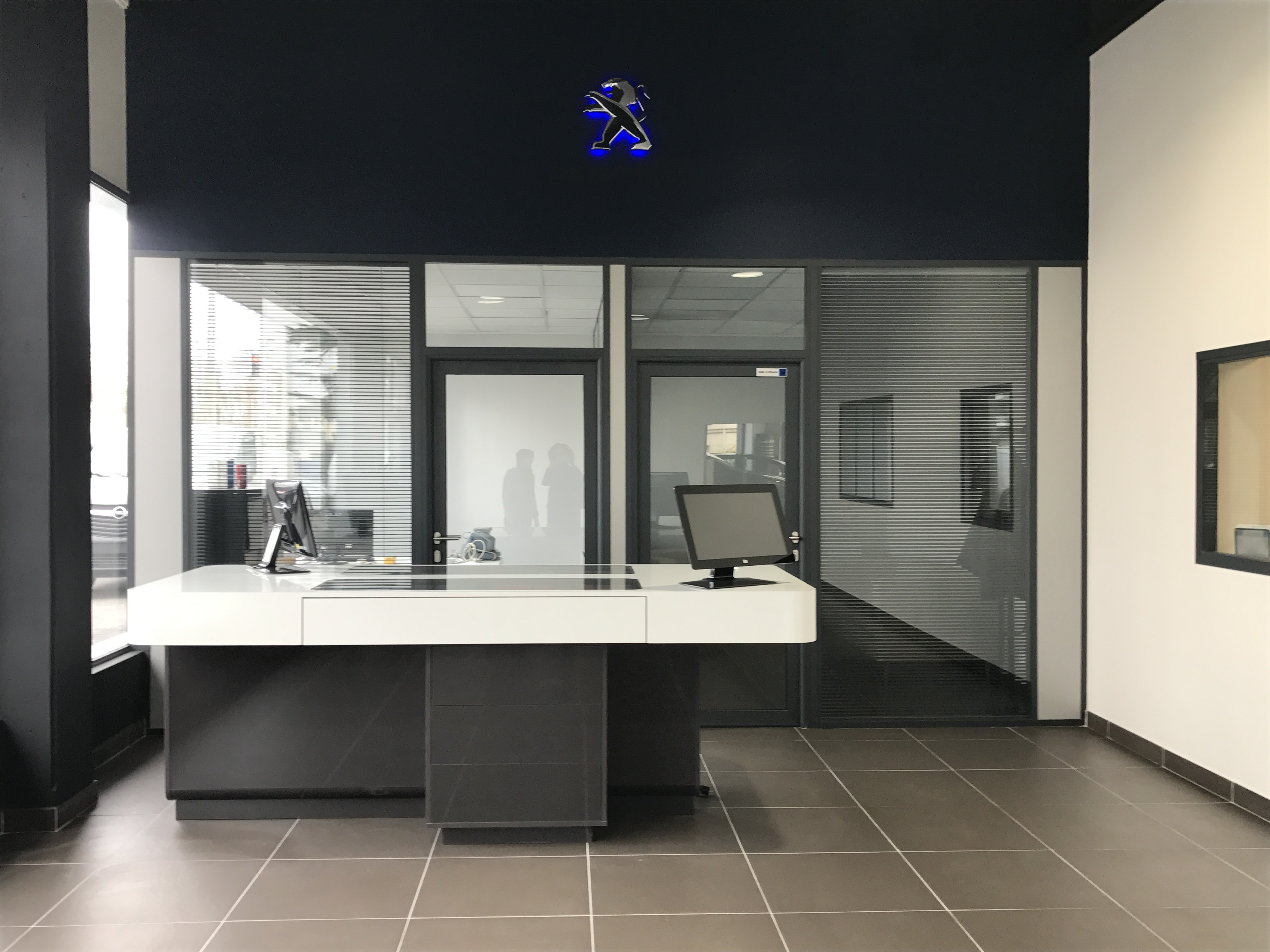Garage 400 m² - Villepinte — photo 1